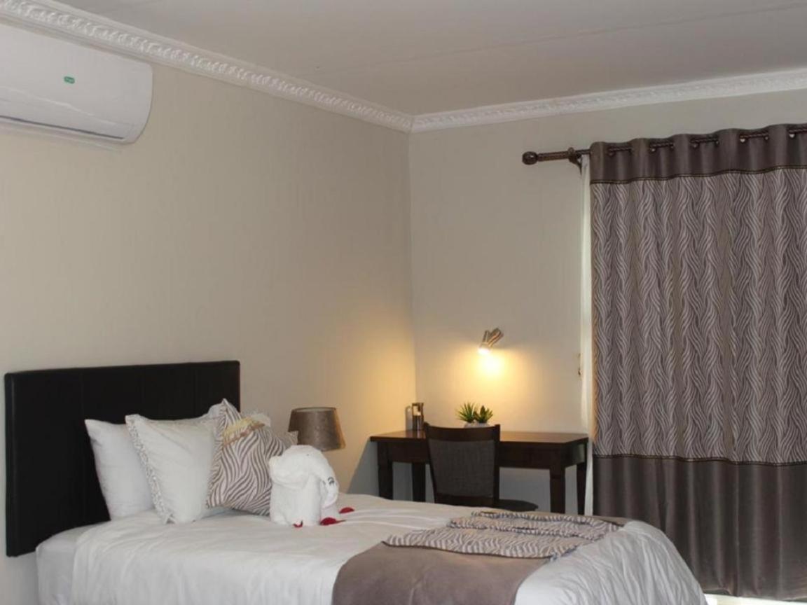 Juda Haus Lodge Katima Mulilo Εξωτερικό φωτογραφία