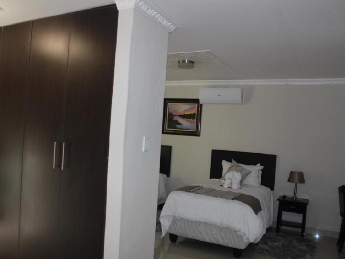 Juda Haus Lodge Katima Mulilo Εξωτερικό φωτογραφία